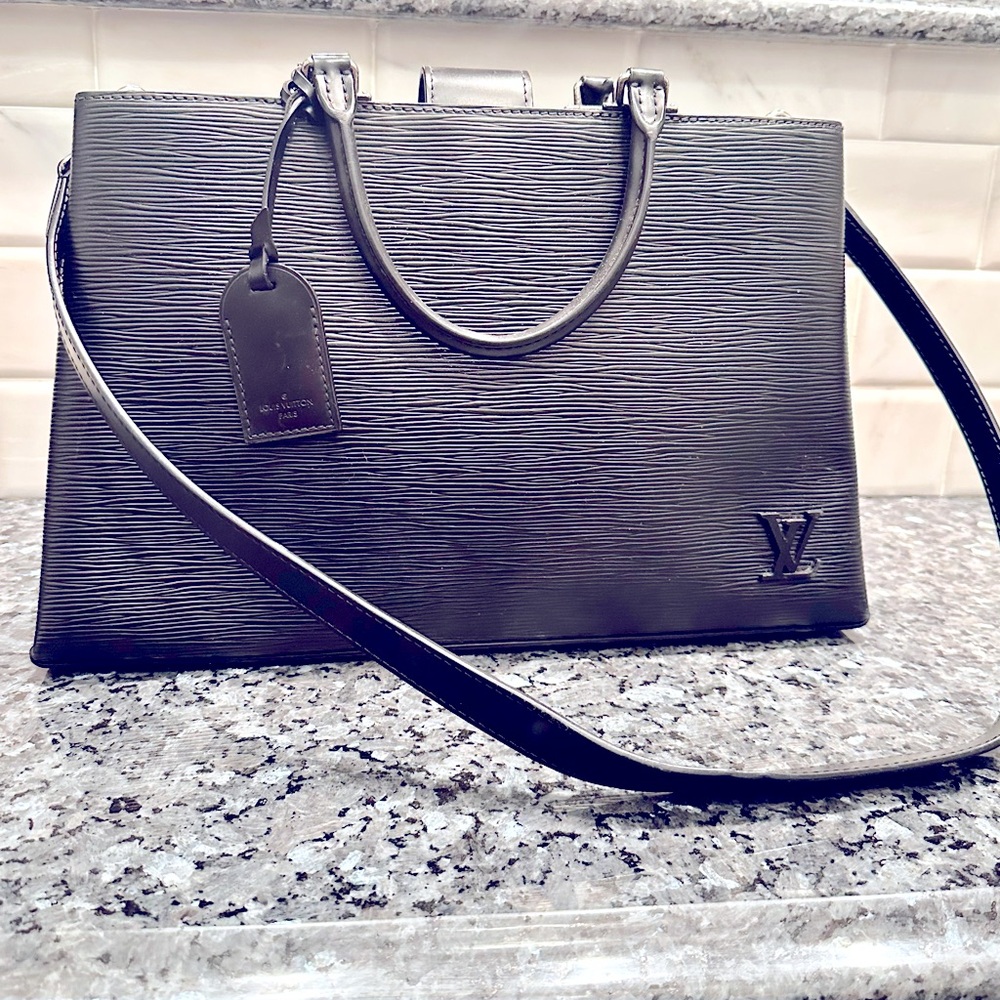 Louis Vuitton Epi Kleber in black